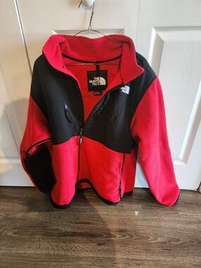 The North Face Mens Red and Black Denali Fleece Jacket